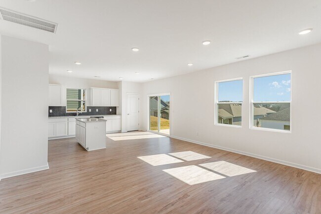 Building Photo - 4 Bed 3 Bath New Build! Available Now!