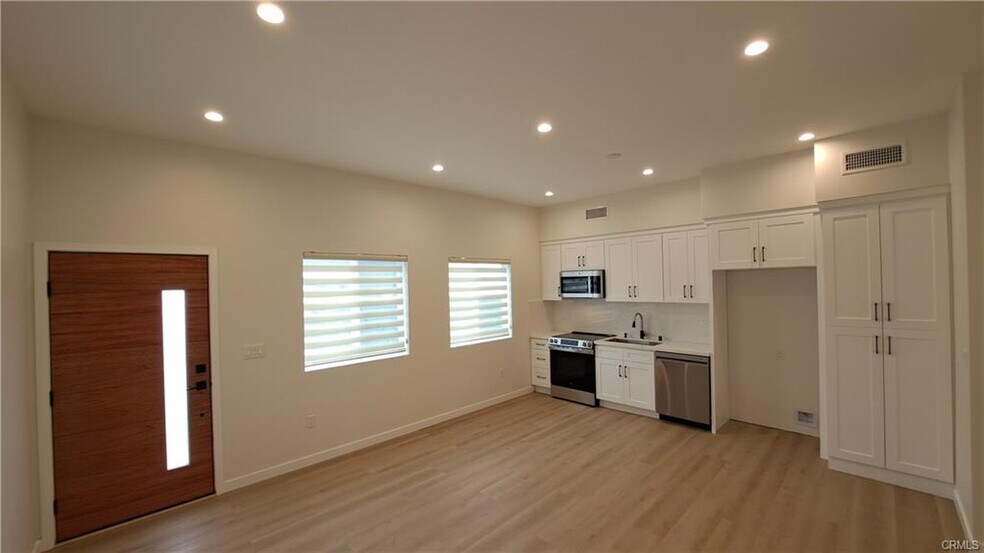 Building Photo - 1658 Del Valle Ave