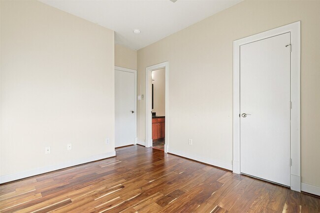 Building Photo - 1719 Welch St