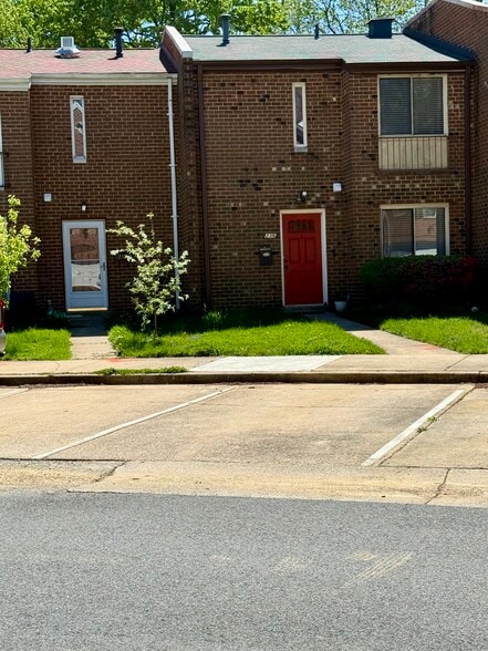 Building Photo - 238 Stevenson Sq