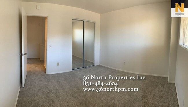 Building Photo - Remodeled 3 bed/2 bath Sunny Creekside Condo Available!