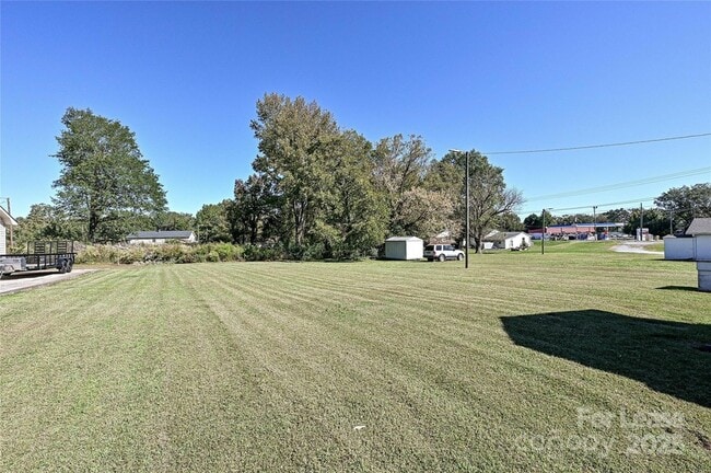 Building Photo - 411 Elizabeth Ave