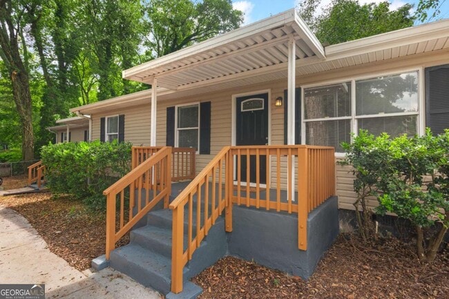 Building Photo - 2051 College Ave NE