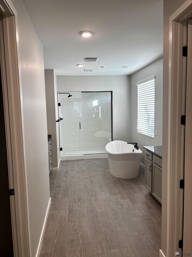 Building Photo - 7615 E 36th Pl