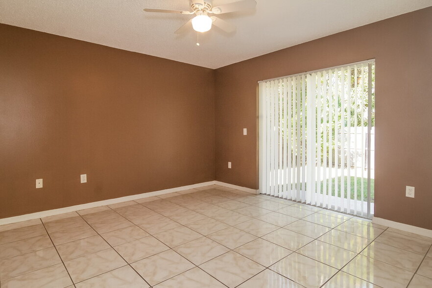 Building Photo - 160 Gleason Cove