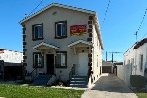 Building Photo - 830-828 W 71st St