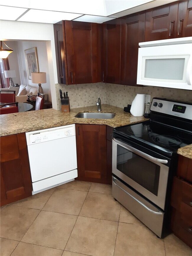 Building Photo - 1501 S Ocean Blvd