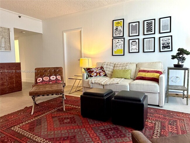 Building Photo - 555 NE 15th St