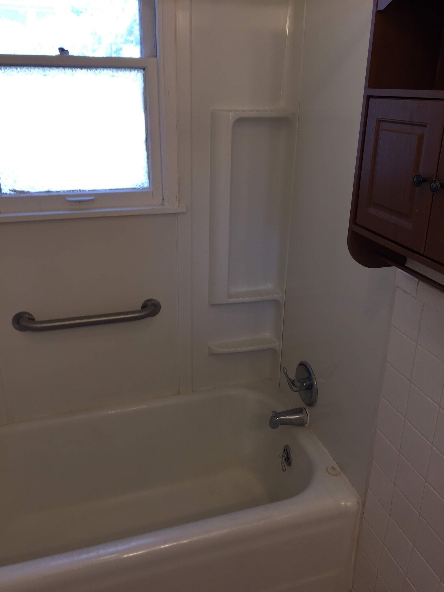 Building Photo - 115 N Park St