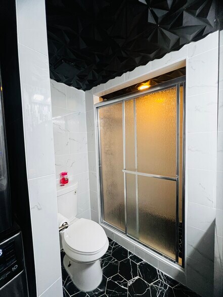 Bathroom - 6300 Stevenson Ave