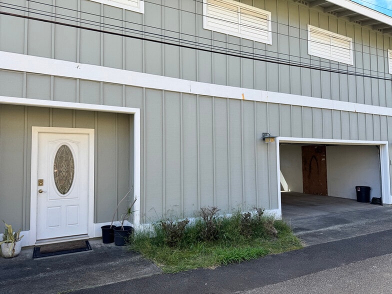 Primary Photo - 1011 Alewa Dr