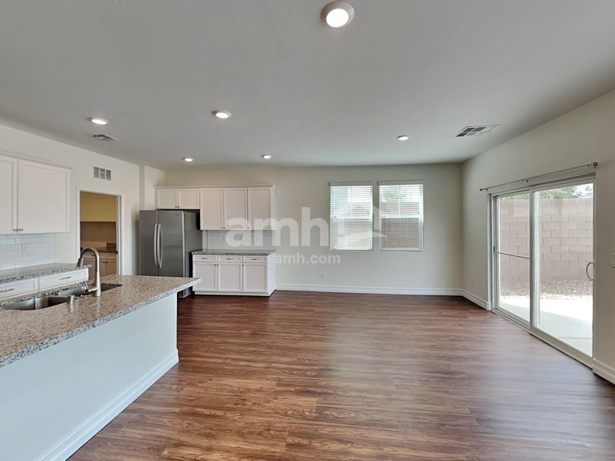 Building Photo - 6106 W Haleh Ave