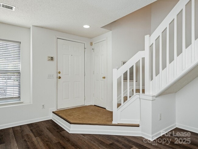 Building Photo - 2223 Cigar Ct