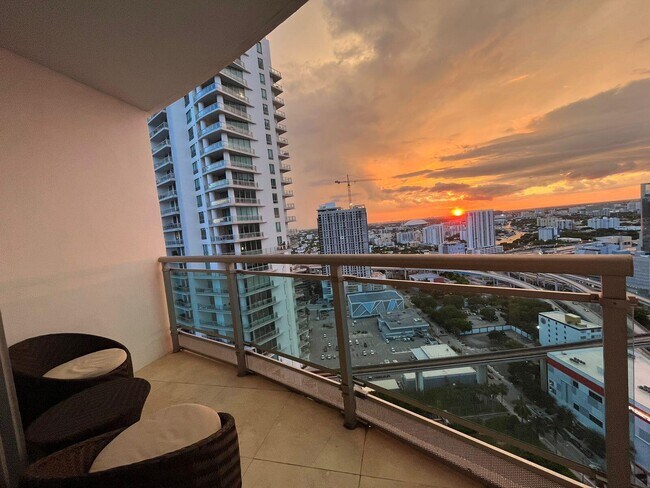 Building Photo - 350 S Miami Ave