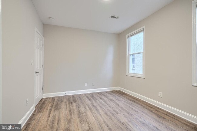 Building Photo - 8611 Flower Ave