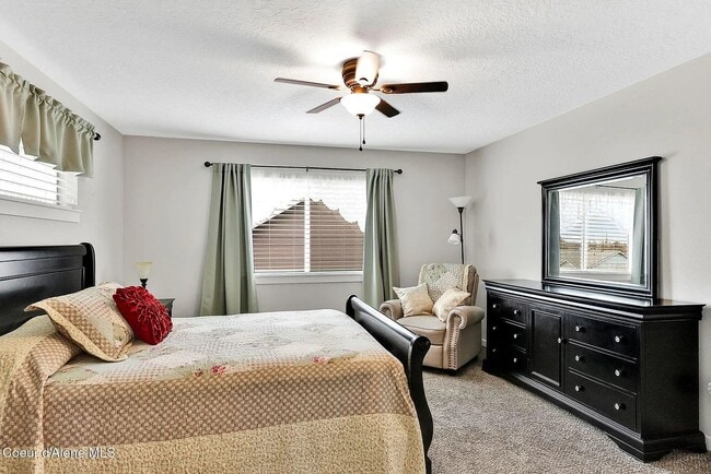 Building Photo - Coeur d'Alene Place – 3 Bed, 2.5 Bath Home...