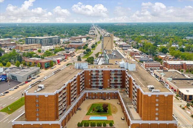 Building Photo - 411 S Old Woodward Ave