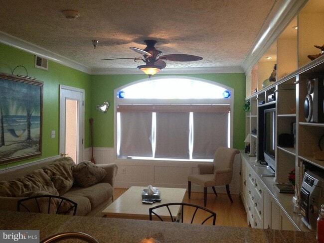 Building Photo - 100 Taylor St