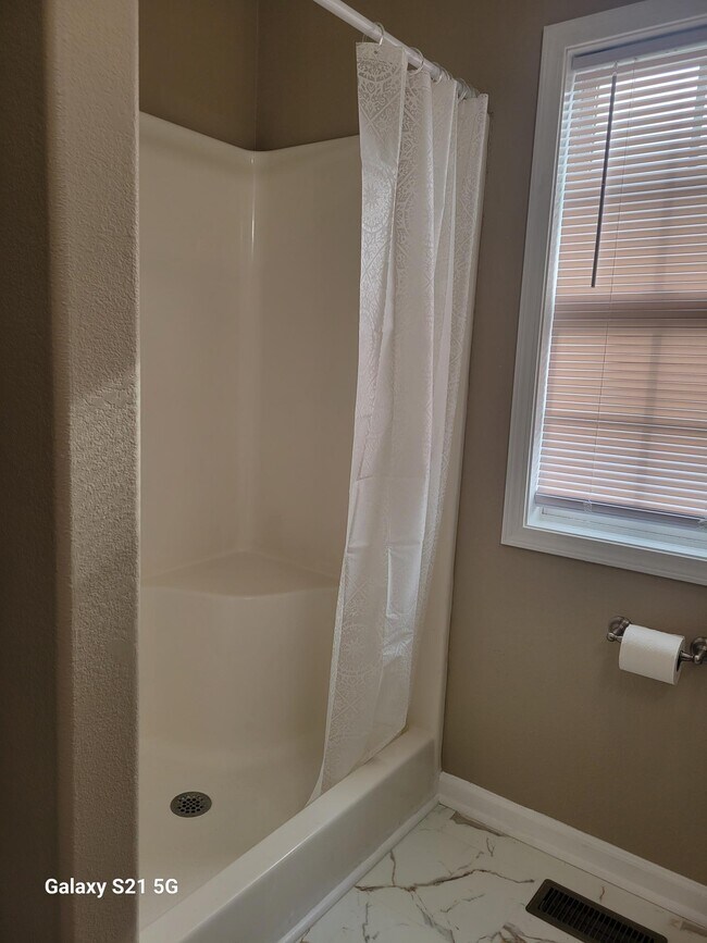 Building Photo - 251 Myrtle Ave