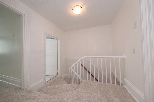 Building Photo - 274 38th St