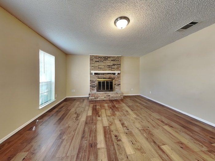 Building Photo - 209 Ripplewood Dr