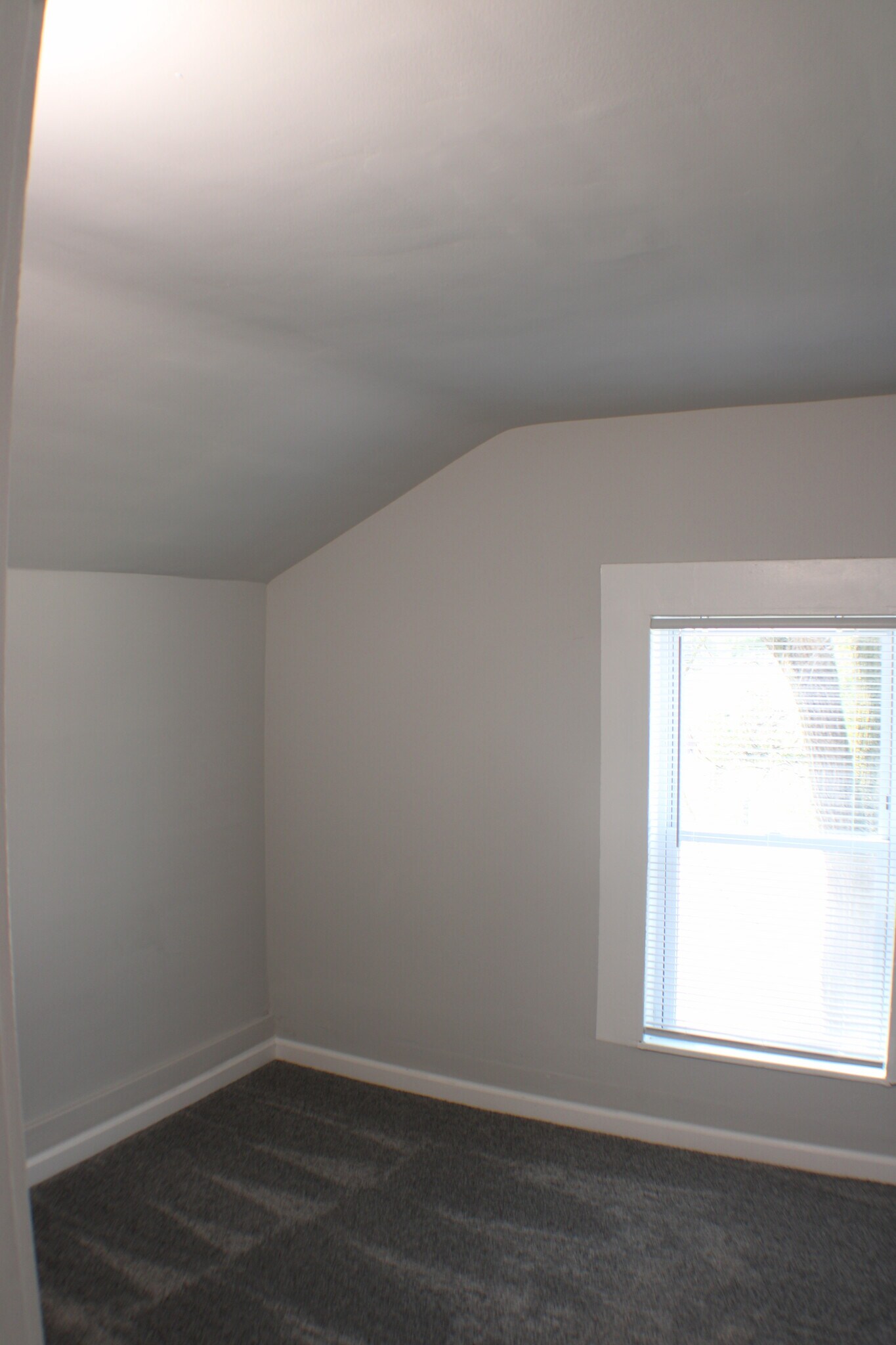 Building Photo - 13021 E 13 Mile Rd