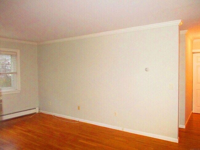 Building Photo - 18 Prospect St