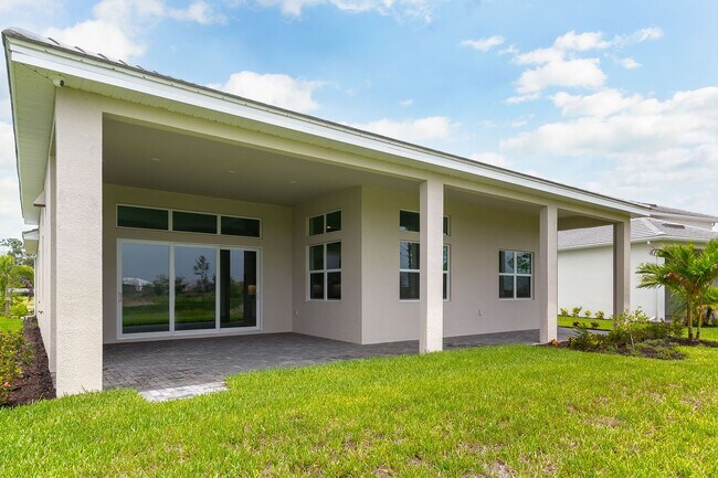 Building Photo - Exquisite 3-Bed 3.5-Bath Home in Prestigio...