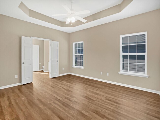 Building Photo - 9750 Moonlight Dr