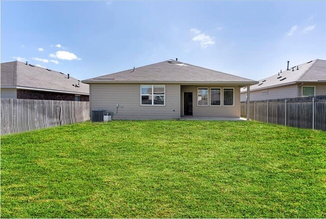 Building Photo - 365 Empress Tree Dr