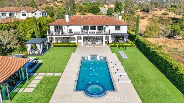 Building Photo - 2037 Delphine Ln