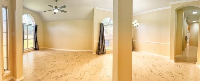 Building Photo - 1811 Montana Sky Dr