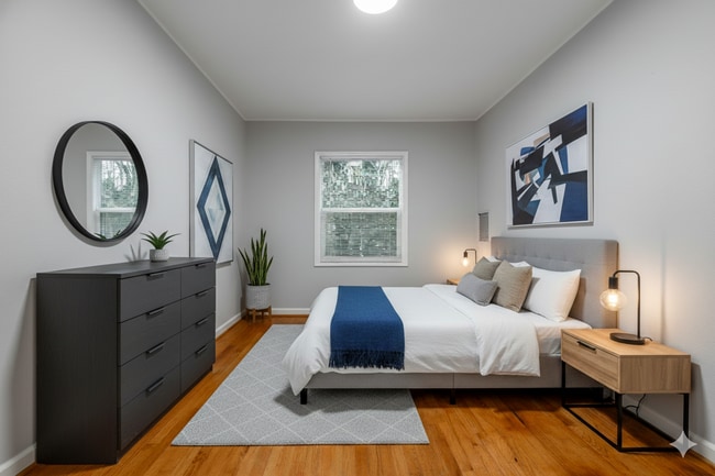 Building Photo - $500 Move-In Bonus – Modern One Bedroom in Overlook