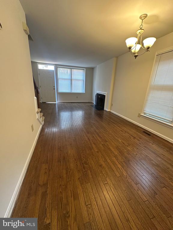 Building Photo - 529 Colecroft Ct