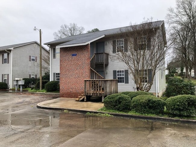 Building Photo - 1107 Anderson St