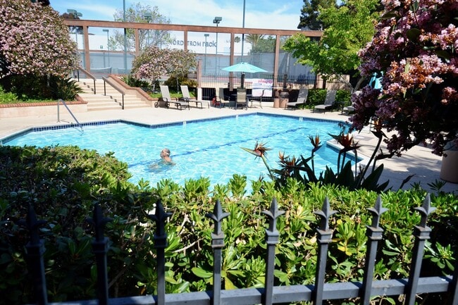 Building Photo - Tranquil Furnished 2 Bedroom in Boardwalk Community! 2 Assigned Underground Parking Spaces! New I...