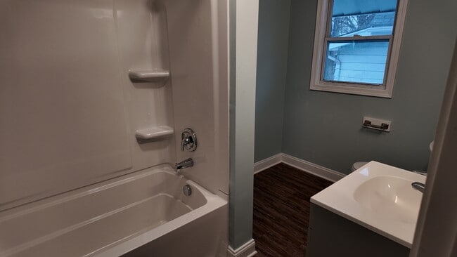 Building Photo - 346 Cleveland St