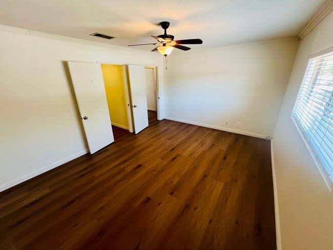 Building Photo - 3-Bedroom Hesperia Home on a Large Lot!