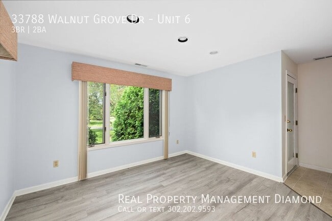 Building Photo - 33788 Walnut Grove Dr