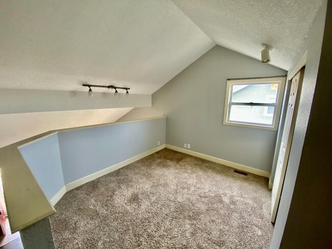 Building Photo - 2515 Morningside Dr