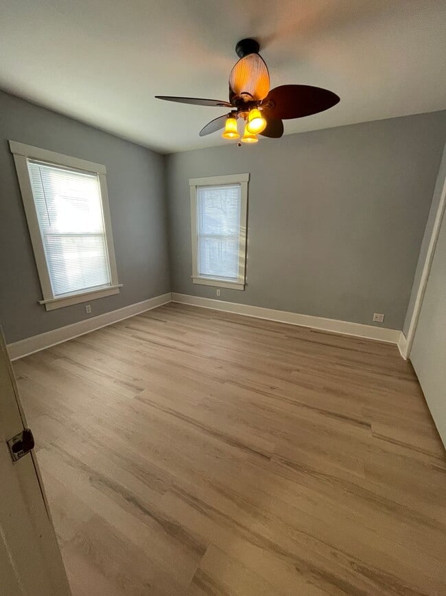 Building Photo - ? Newly Remodeled 2-Bedroom Apartment! ?