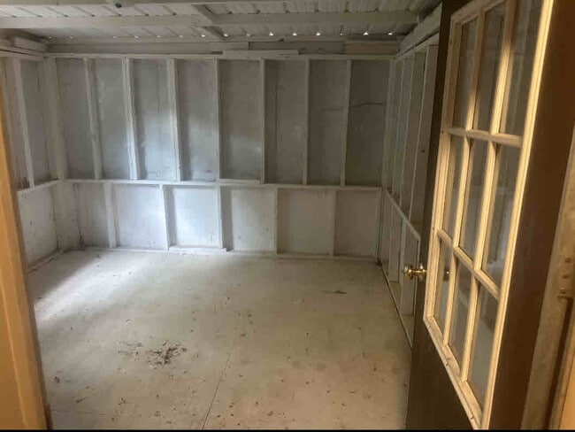 Building Photo - 163 Poplar Ln