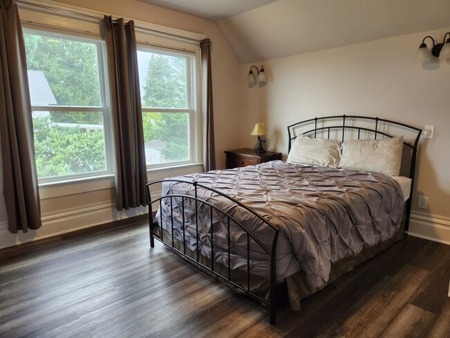 Building Photo - 1170 Peace Portal Dr