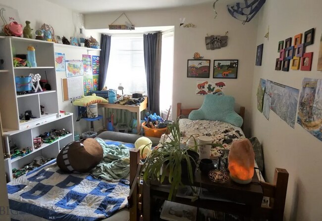 Building Photo - 3 Bedroom Apartment in Bozeman!