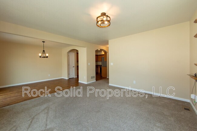 Building Photo - 3766 Saddle Ridge Trail