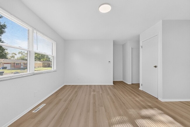 Building Photo - 1811 Stetson Rd