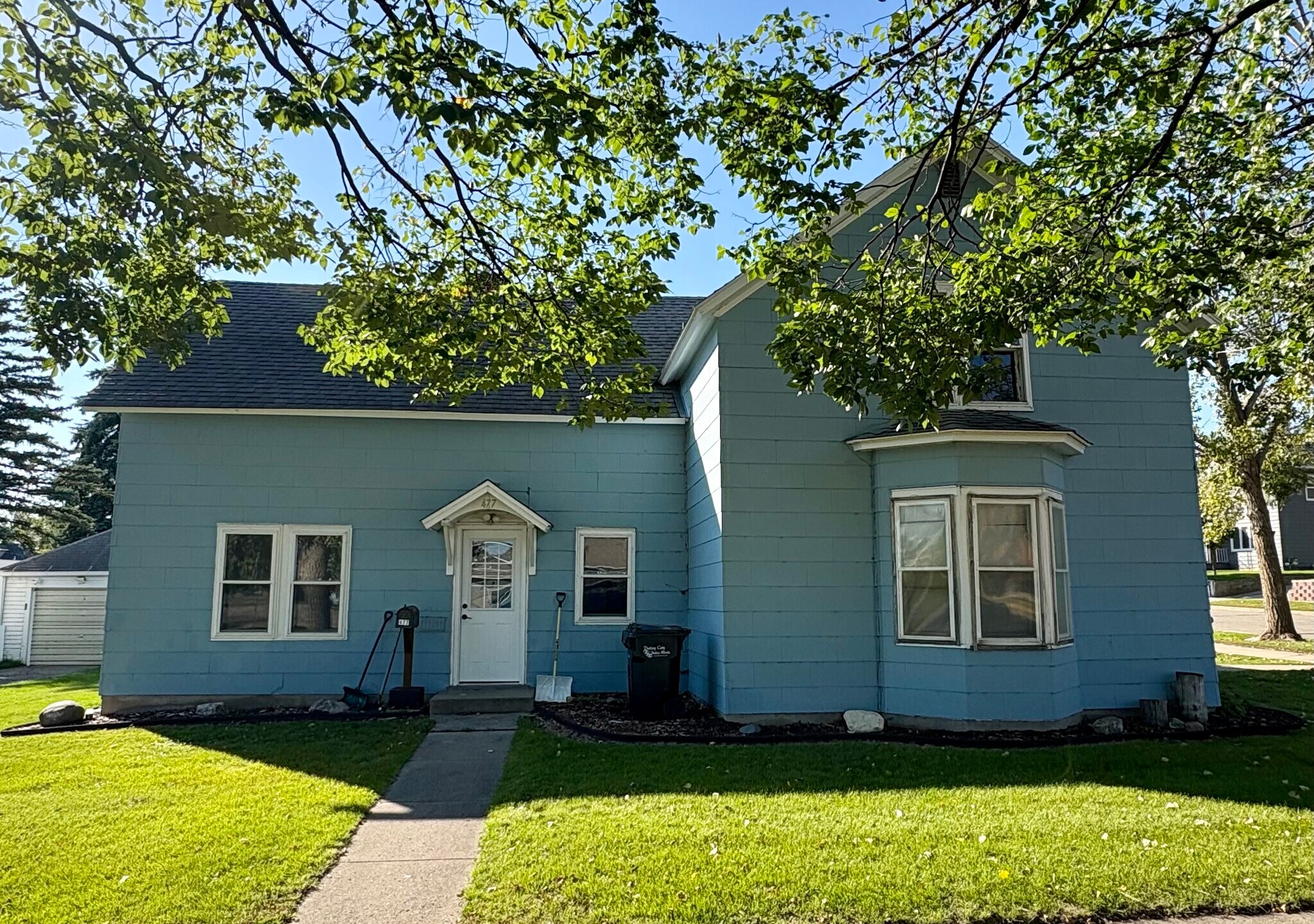 Building Photo - 477 3rd Ave NE