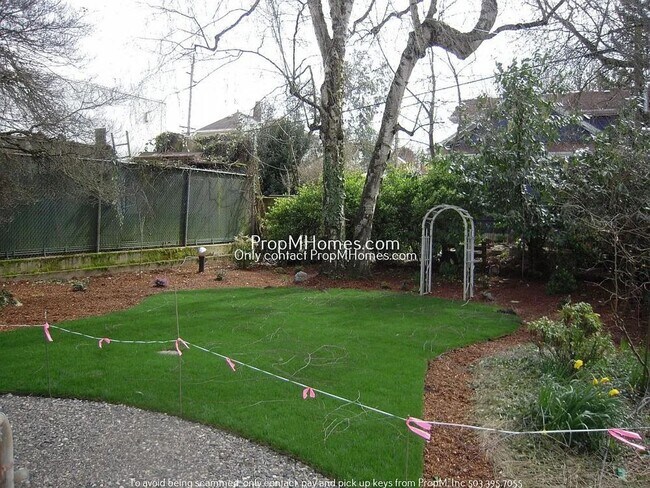 Building Photo - Timeless Belmont Home with Modern Updates!