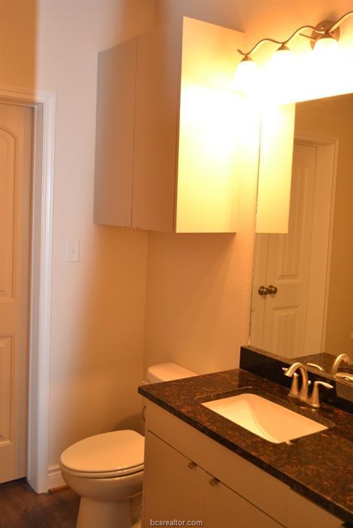 Building Photo - 218 Sterling St