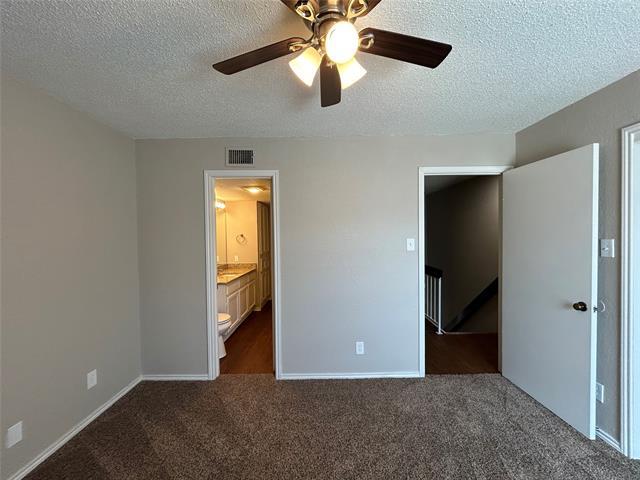 Building Photo - 7425 Kingswood Dr